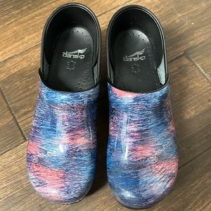 Pink and blue cotton candy Dansko clogs nursing shoes size 40